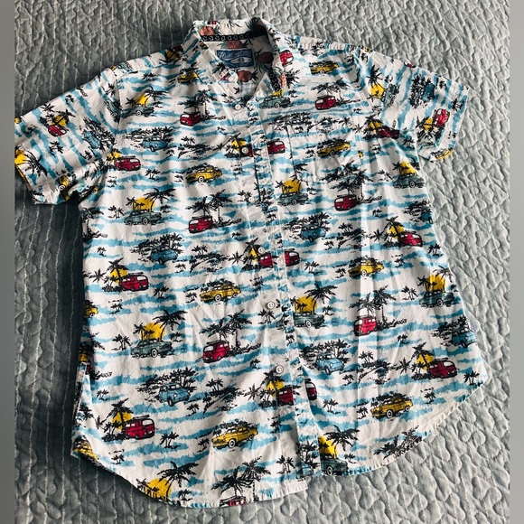 Huntington Beach Club Other - Huntington Beach Club designer  vintage vibes beachy button down shirt